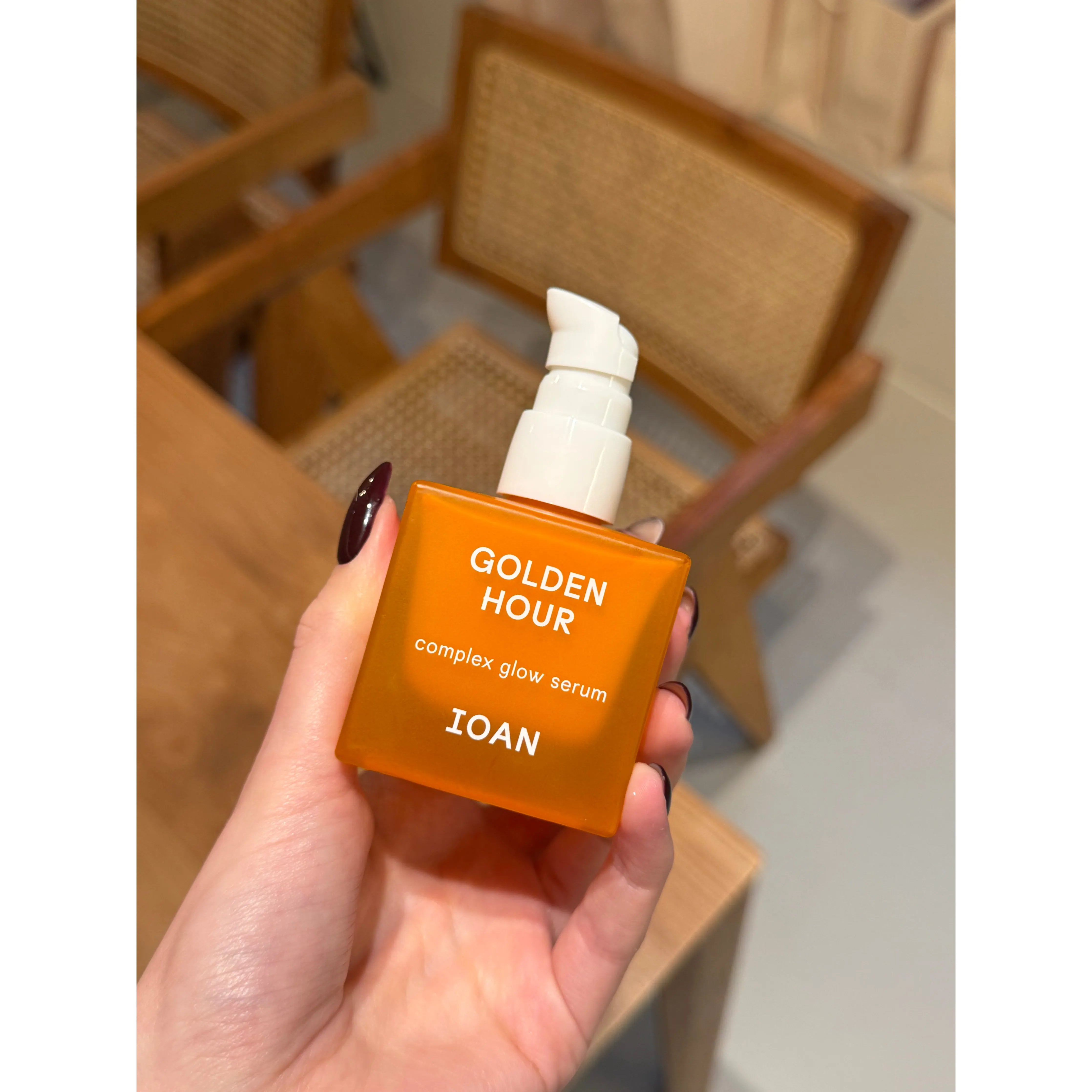 NIEUW - IOAN Golden Hour Complex Glow Serum met pomp - 50ml Groot formaat