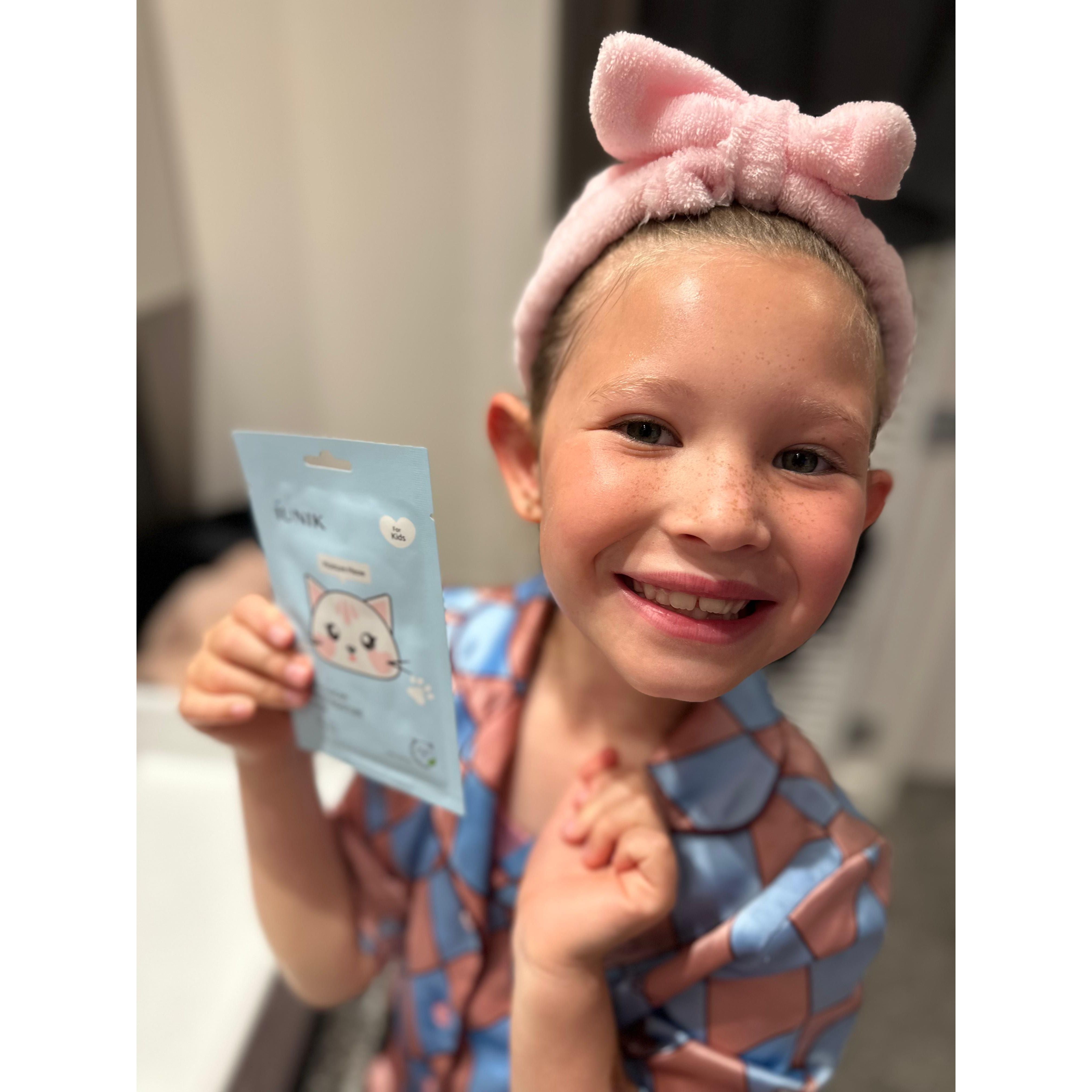 NIEUW! IUNIK Beta-Glucan Family Moisture Mask For Kids Pack  met 10 stuks